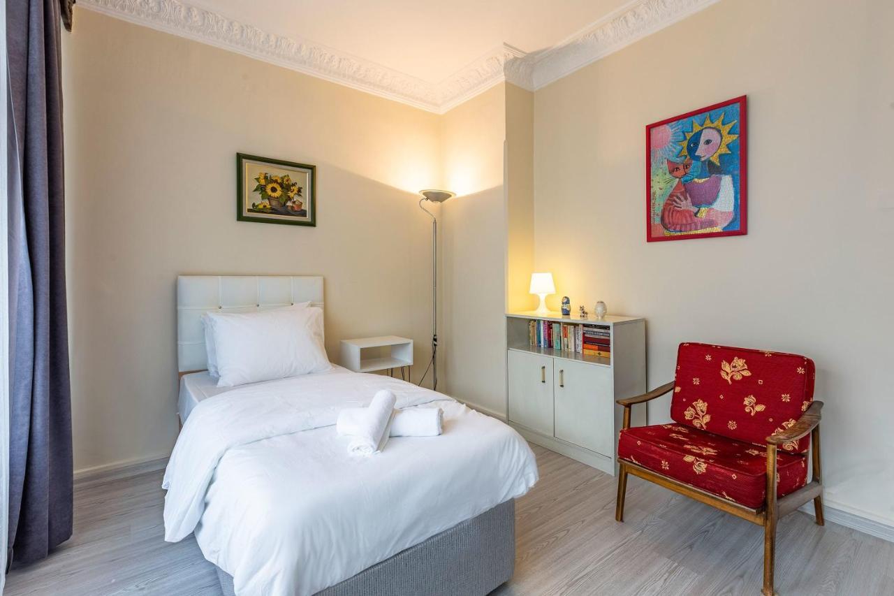 Charming Apartment Surrounded By Vibrant Attractions In Kadikoy Istanbulská provincie Exteriér fotografie